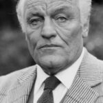 ชาร์ลส์ เกรย์ (Charles Gray)