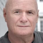 เดฟ จอห์นส์ (Dave Johns)