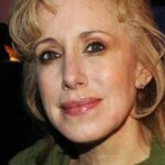 เอลาน่า เคราซ์ (Elana Krausz)