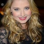 เอลิซาเบธ ฮาร์นอยส์ (Elisabeth Harnois)