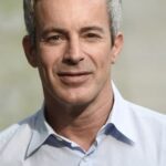 เกเดียน เบิร์กฮาร์ด (Gedeon Burkhard)