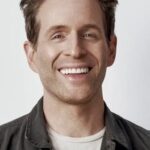 เกล็นน์ ฮาวเวอร์ตัน (Glenn Howerton)