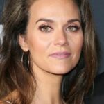 ฮิลารี เบอร์ตัน (Hilarie Burton)