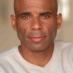 โฮเวิร์ด เดลล์ (Howard Dell)