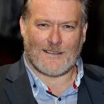 เอียน ไพรี (Ian Pirie)