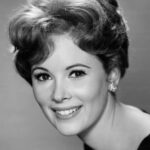 จิลล์ เซนต์จอห์น (Jill St. John)