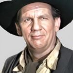 จอห์น บาร์ธา (John Bartha)