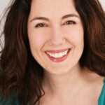 จูเลียนน์ บูเอสเชอร์ (Julianne Buescher)