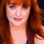 จูลี่ บราวน์ (Julie Brown)