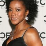 คาเรน เลอบลังค์ (Karen LeBlanc)