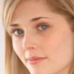 คารินน์ มัวร์ (Karynn Moore)