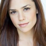 เคลลี่ อัลบาเนซี (Kelly Albanese)