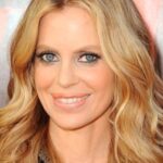 คริสติน บาวเออร์ (Kristin Bauer)