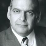 แอล. ฮาร์วีย์ โกลด์ (L. Harvey Gold)