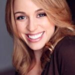 ลอร่า เบอร์ทรัม (Laura Bertram)