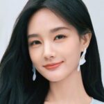 หลี่ ยี่ถง (Li Yitong)