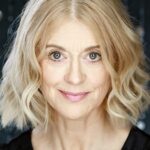 โลว์รี แอนน์ ริชาร์ดส์ (Lowri Ann Richards)