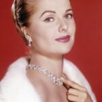 มาร์ธา ไฮเออร์ (Martha Hyer)