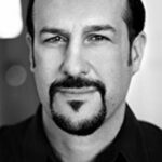 แมทธิว ดีแลน โรเบิร์ตส์ (Matthew Dylan Roberts)