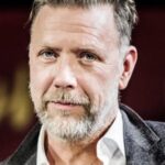 มิคาเอล เพอร์สบรันต์ (Mikael Persbrandt)