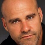 เรย์ เอร์นานเดซ (Rey Hernandez)