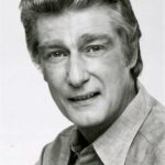 ริชาร์ด มัลลิแกน (Richard Mulligan)