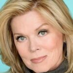 โรบิน ปีเตอร์สัน (Robyn Peterson)