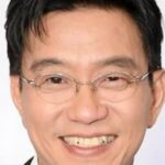 สัญญา คุณากร (Sanya Kunakorn)