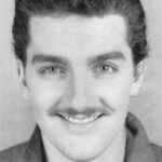 สตีเฟน เบอร์โรว์ส (Stephen Burrows)