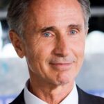 เธียร์รี เลอร์มิตต์ (Thierry Lhermitte)