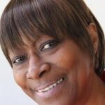 คลอเดีย เลนเนียร์ (Claudia Lennear)