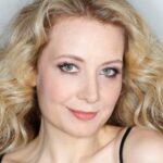 เจนนิเฟอร์ มัดจ์ (Jennifer Mudge)