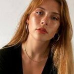 มีอา ทอมลินสัน (Mia Tomlinson)