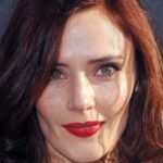 รีเบคก้า คัลเดอร์ (Rebecca Calder)