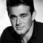 สจ๊วร์ต วิทแมน (Stuart Whitman)