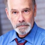 ฮิวจ์ โฮลับ (Hugh Holub)