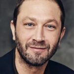 อีบอน มอสส์-บัคแรค (Ebon Moss-Bachrach)