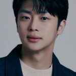 ลี ชินยอง (Lee Sin-young)