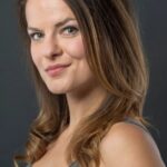 แม็กกี้ ลู เรเดอร์ (Maggie Lou Rader)