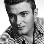 วิลเลียม เลสลี่ (William Leslie)